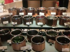 自助调料区-上海东方佘山翰悦阁酒店·Vie全日制餐厅