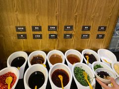 自助调料区-领鲜活海鲜榴莲自助火锅(东门店)