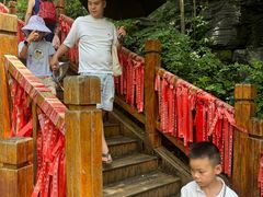 -高荡千年布依古寨旅游景区