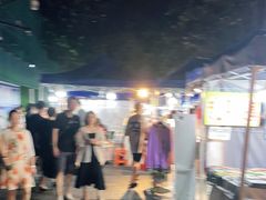 -吴山路夜市
