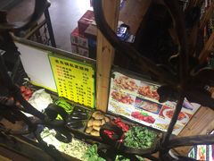 -老东镇啤酒屋海鲜加工·蒸汽海鲜·海鲜烧烤(台东店)