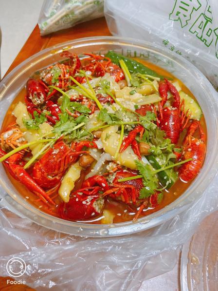 四季烧烤·龙虾-"突然想吃小龙虾,忍不住点了外卖两斤蒜蓉.
