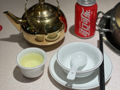 餐具摆设-潮泰牛肉火锅 · 创于1992年(车公庙店)