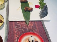 -刘姐啤酒鱼民族演艺餐厅(西街总店)