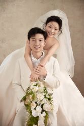 -至臻微拉婚纱摄影