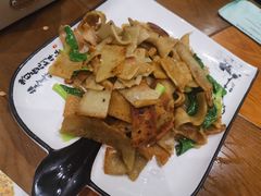 -黄泥岗·地道湖北菜(奥特莱斯店)