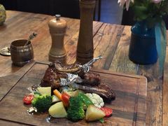 -SISTERS BAR RESTAURANT川意酒馆(嘉善老市H楼店)