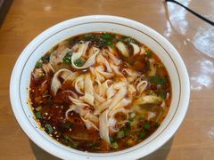 -伊京轩兰州牛肉面(闹市口店)