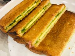 咖椰吐司-HELLO 27 意面·沙拉·帕尼尼