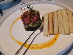 牛肉塔塔配牛油果黑橄榄酱-Solo(衡山路店)