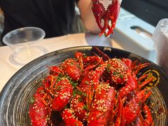 -肥肥虾庄·金牌油焖大虾(汉街SKP店)