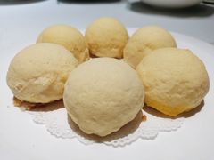 脆皮流沙包-皇朝会.经典传统粤菜(外滩店)