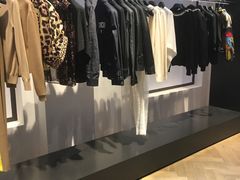 -GIVENCHY(比斯特苏州购物村店)