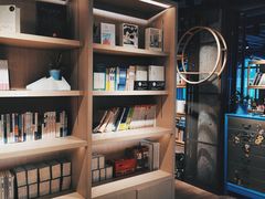 -光海书局(南京东路第一百货店)