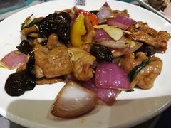香茅青柑汁炒猪颈肉-兰桂坊粤泰美食(较场西店)