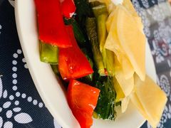 -八两八金·莱芜特色炒鸡(市南漳浦路店)