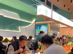 大堂-百春原湖南牛肉粉(百联世纪店)