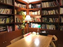 靠窗位-阿什卡咖啡馆ESSCA COFFEE(塔里木石油宾馆店)