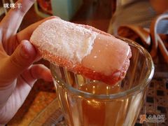 玫瑰饼干沾酸梅汤-兰蕙餐厅