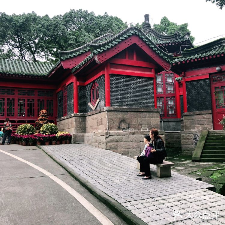 陪儿子上去也不敢拍照，腿软厉害！