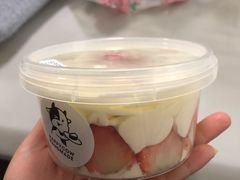 草莓甜心-欢牛蛋糕屋(萧山万象汇店)