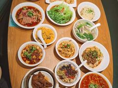 -诚铭记·虾仁汤包·成都小吃(融创店)
