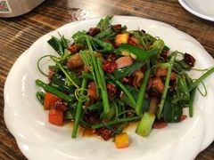 龙须菜炒腊肉-黔人百味.贵州菜