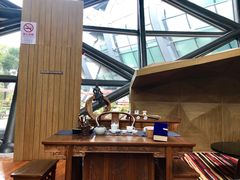 -上海滴水湖皇冠假日酒店