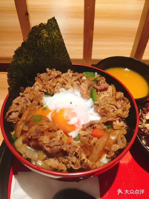 momentum焱堡有机汉堡餐厅(水平方店)铁板芝士牛丼饭图片