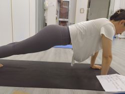 -亚太瑜伽普拉提学院