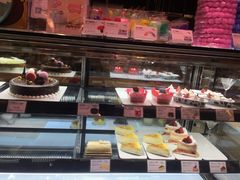 面包甜点陈列柜-巴黎贝甜(万源店)