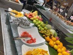 -飨食汇全日制餐厅·昆山皇冠假日酒店(九方店)