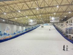 -乔波室内滑雪场