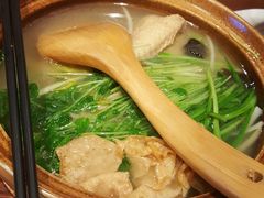-刀小蛮半只鸡过桥米线(家乐福四元桥店)