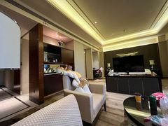 -天津京基皇冠假日酒店