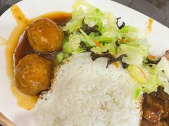 红烧肉丸子双拼-田老师红烧肉老家肉饼(东单店)