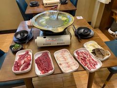 -天成·潮州牛肉脆肉鱼生蚝自助火锅