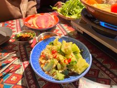 凉拌拍拍黄瓜-火塘云南烧烤大排档