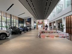 -宁波宝信宝马4S店(江北日湖店)