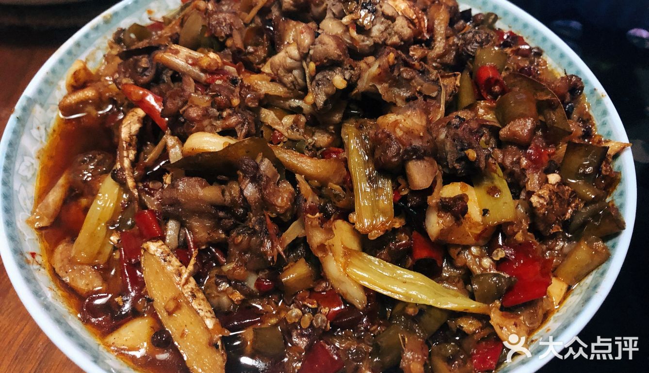 鲜香浓郁麻辣焦糯的泡椒鸭翅