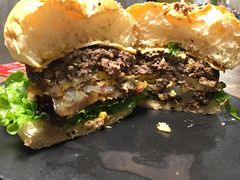 芝士汉堡-HIGH FIVE哈福手工汉堡(桂林路店)