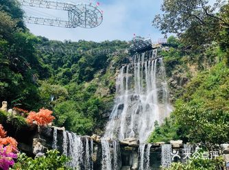 之前就听闻古龙峡门口那成为了网红地 一直相来打卡