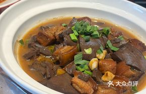 Stir-fried Wild Pork with Blood Curd