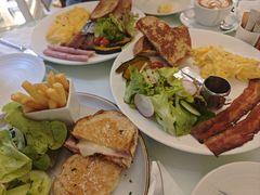 -Fern Forest Cafe
