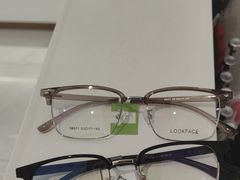 -J-Optical佳视明眼镜·蔡司视觉(青岛金茂览秀城店)