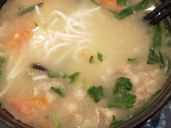 鲜茄肥牛米线-桥香园过桥米线(国贸店)