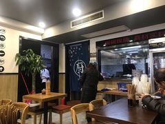 大堂-阿扁杭州面(苗圃店)