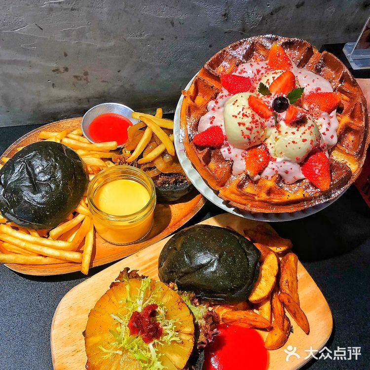 藏在沙坡尾小巷的老牌汉堡店🍔 味道真的绝