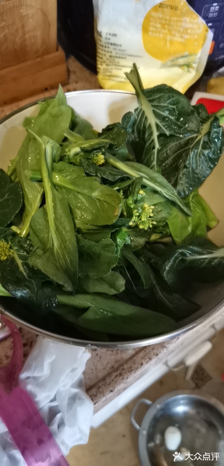 一眼就看中买来了炸了点油渣做了个油渣小白菜