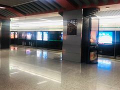 -宽窄巷子(地铁站)